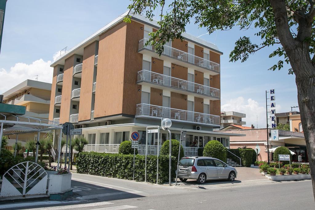 Hotel Heaven Rimini Exterior foto